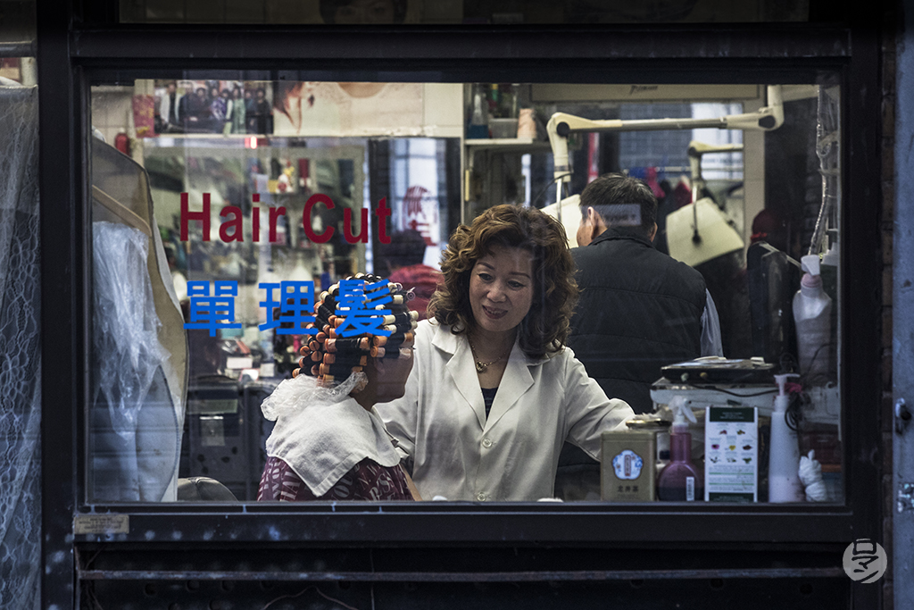 Salon de coiffure de Chinatown, New York, USA, photographie de Romain Guélat