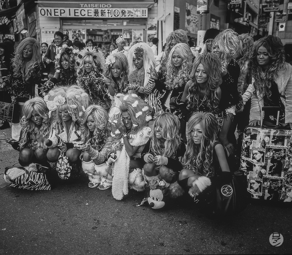 Jeunes filles à Shibuya, Japon, photographie de Romain Guélat