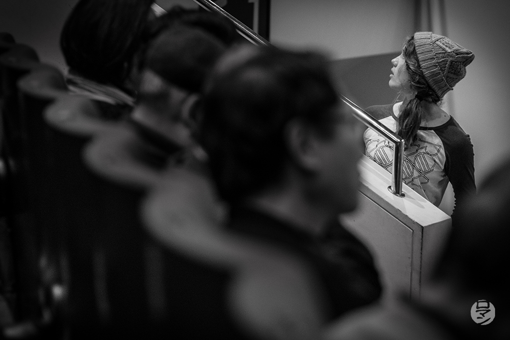 Jeune fille à tournoi de sumo, Tokyo, Japon, photographie de Romain Guélat